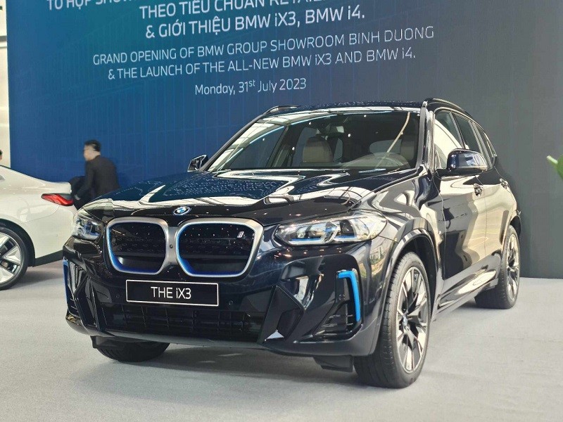 BMW iX3 là mẫu SUV điện đầu tiên mà BMW phân phối tại Việt Nam.