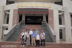Đoàn báo chí nước ngoài thường trú tại Việt Nam khám phá văn hóa Sa Huỳnh