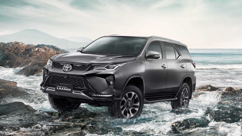 Cận cảnh Toyota Fortuner 2023 ra mắt tại Thái Lan, giá từ 940 triệu đồng
