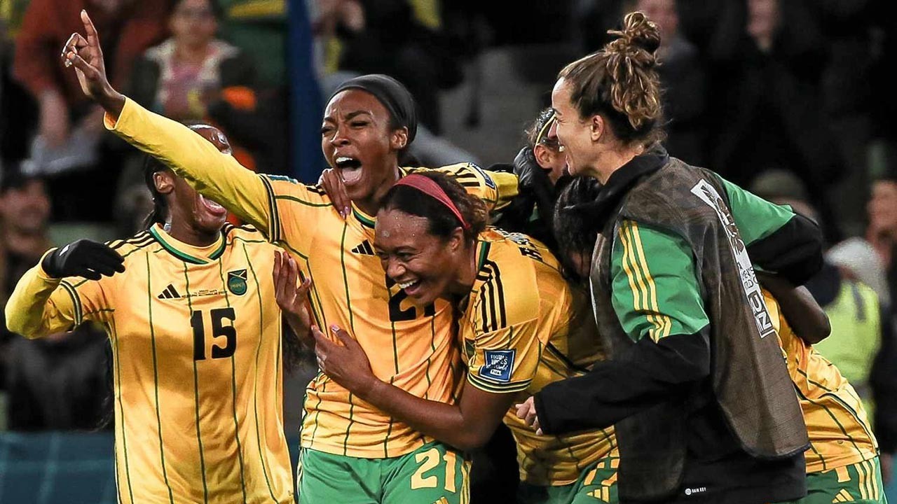 World Cup nữ 2023: Câu chuyện thần kỳ của những 'cô bé Lọ Lem' Jamaica