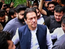 Cựu Thủ tướng Pakistan tiếp tục bị bắt giữ