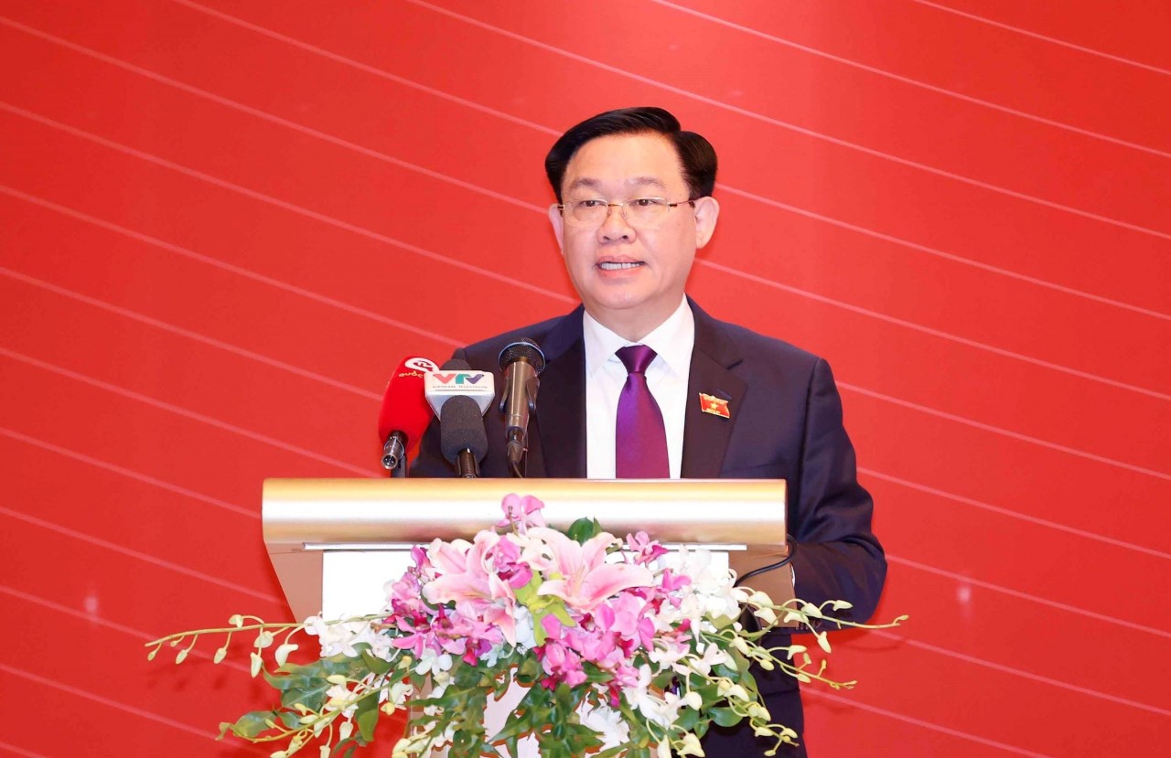 Chủ tịch Quốc hội Vương Đình Huệ phát biểu tại Diễn đàn chính sách đối ngoại ngày 5/8. (Nguồn: TTXVN)
