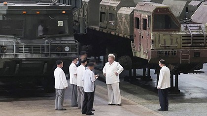 Chủ tịch Triều Tiên thị sát các nhà máy sản xuất vũ khí