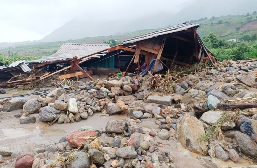 Hiện trường mưa lũ tàn phá nghiêm trọng ở tỉnh Sơn La và Lai Châu