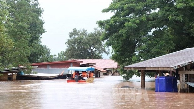 All 45 Vietnamese stranded on landslide-hit road in Laos rescued