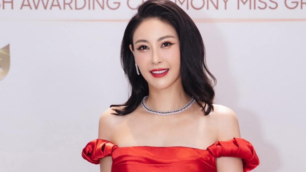 Hoa hậu Hà Kiều Anh xinh đẹp, gợi cảm tuổi 46
