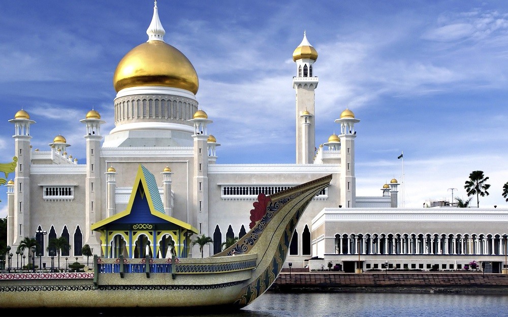 (08.08) Nhà thờ Hồi giáo Sultan Omar Ali Saifuddin tại Banda Seri Begawan, thủ đô Brunei. (Nguồn: Flickr)