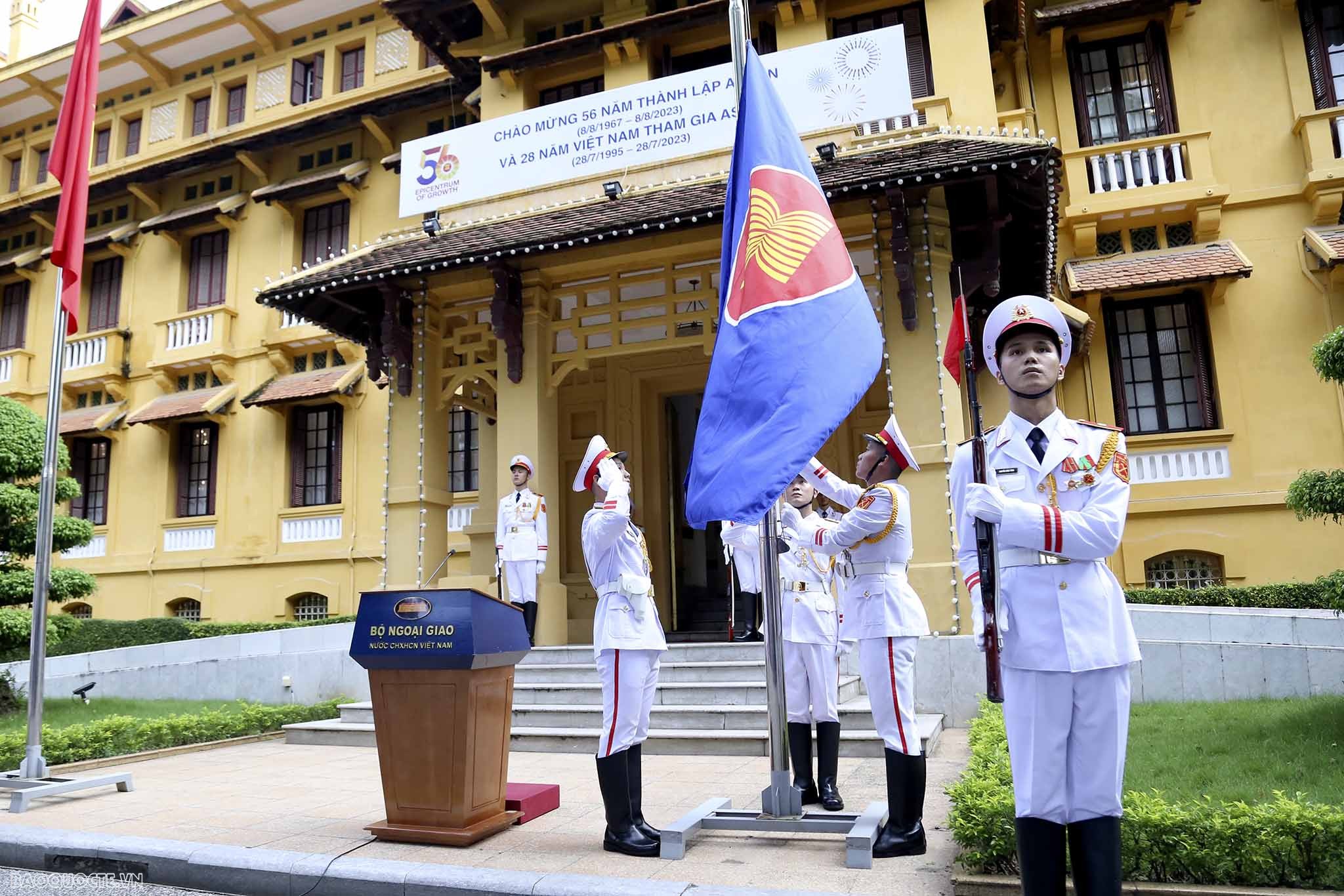 Lễ Thượng cờ ASEAN 2023 tại trụ sở Bộ Ngoại giao.