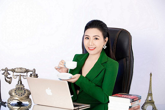 CEO Cao Thu Hoài vinh dự nhận danh hiệu Top 20 doanh nhân ảnh hưởng toàn cầu do Happy Women Leader Network tặng