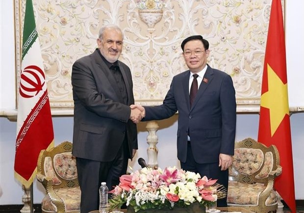 NA Chairman Vuong Dinh Hue receives Iranian Minister of Industry, Mine, Trade