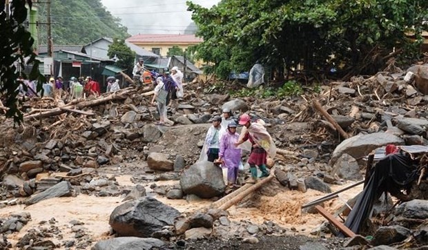 PM Pham Minh Chinh urges efforts to mitigate damage from landslides, flash floods