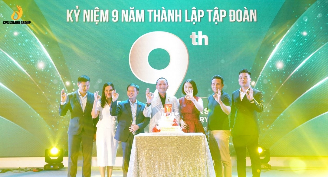 Nhân dịp này, Tập đoàn CEO Việt Nam Gobal cũng đã kỷ niệm 9 năm thành lập. (Ảnh: HH)