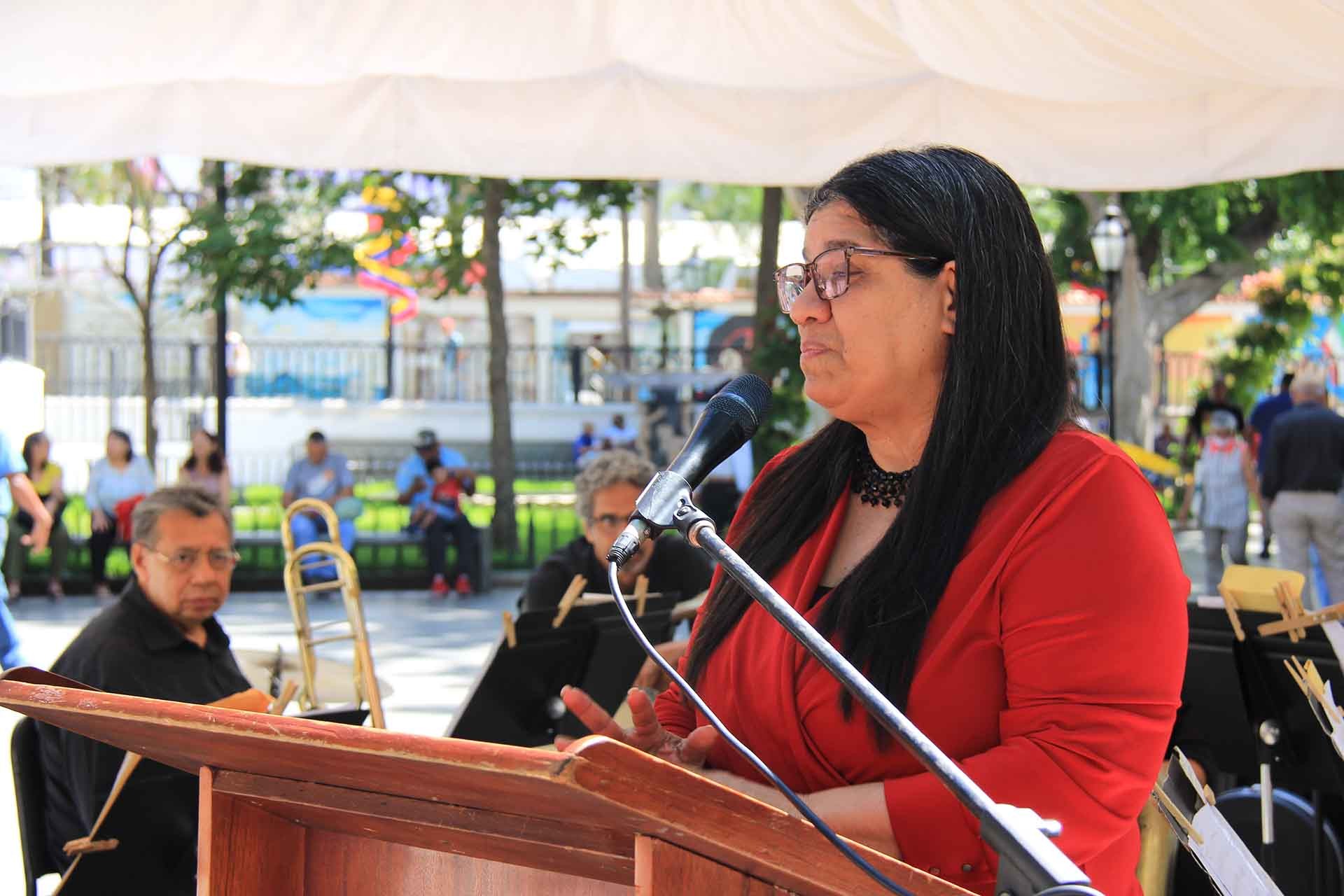 Thứ trưởng Bộ Ngoại giao Venezuela, Tatiana Pugh Moreno phát biểu tại Lễ thượng cờ.