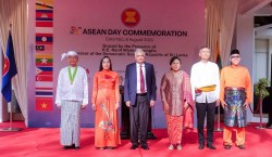 Tổng thống Sri Lanka tham dự Lễ thượng cờ nhân kỷ niệm 56 năm ngày thành lập ASEAN tại Colombo