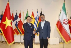 NA Chairman Vuong Dinh Hue visits Iran House of Innovation and Technology