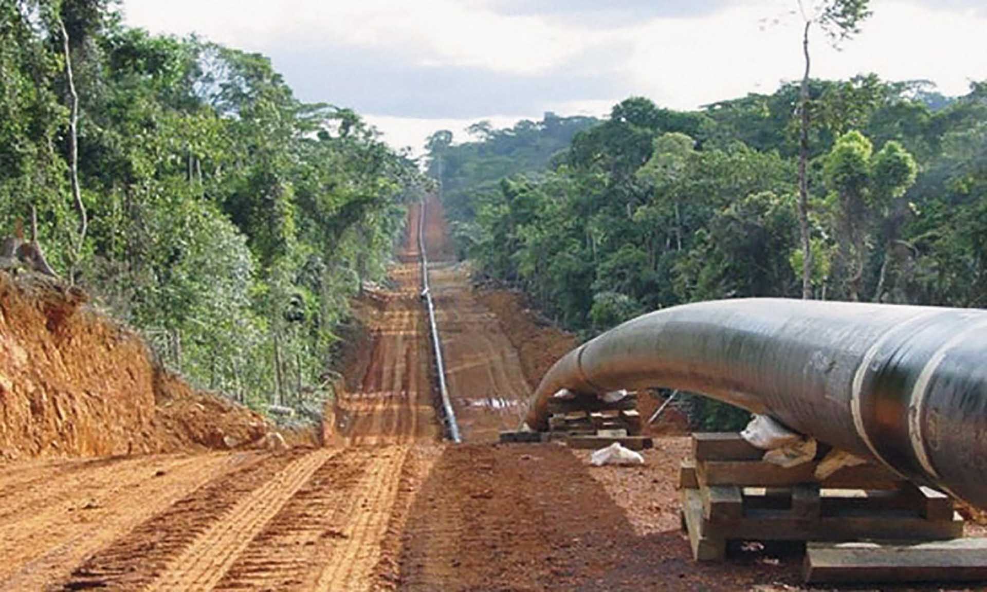 Đường ống dẫn dầu thô “EACOP” gây tranh cãi giữa Uganda và Tanzania. (Nguồn: Business Insider)