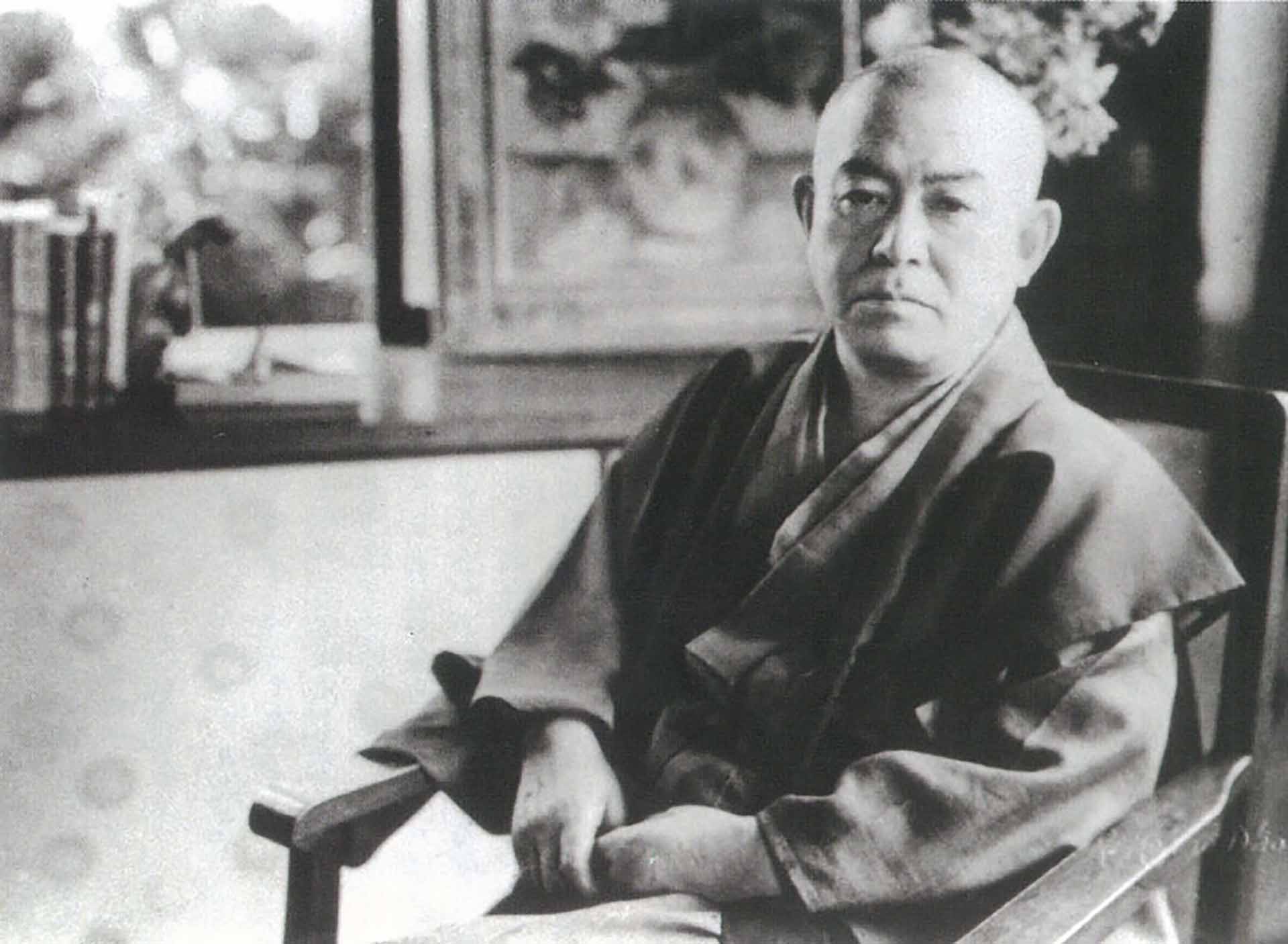 Nhà văn Tanizaki Jun'ichirō.