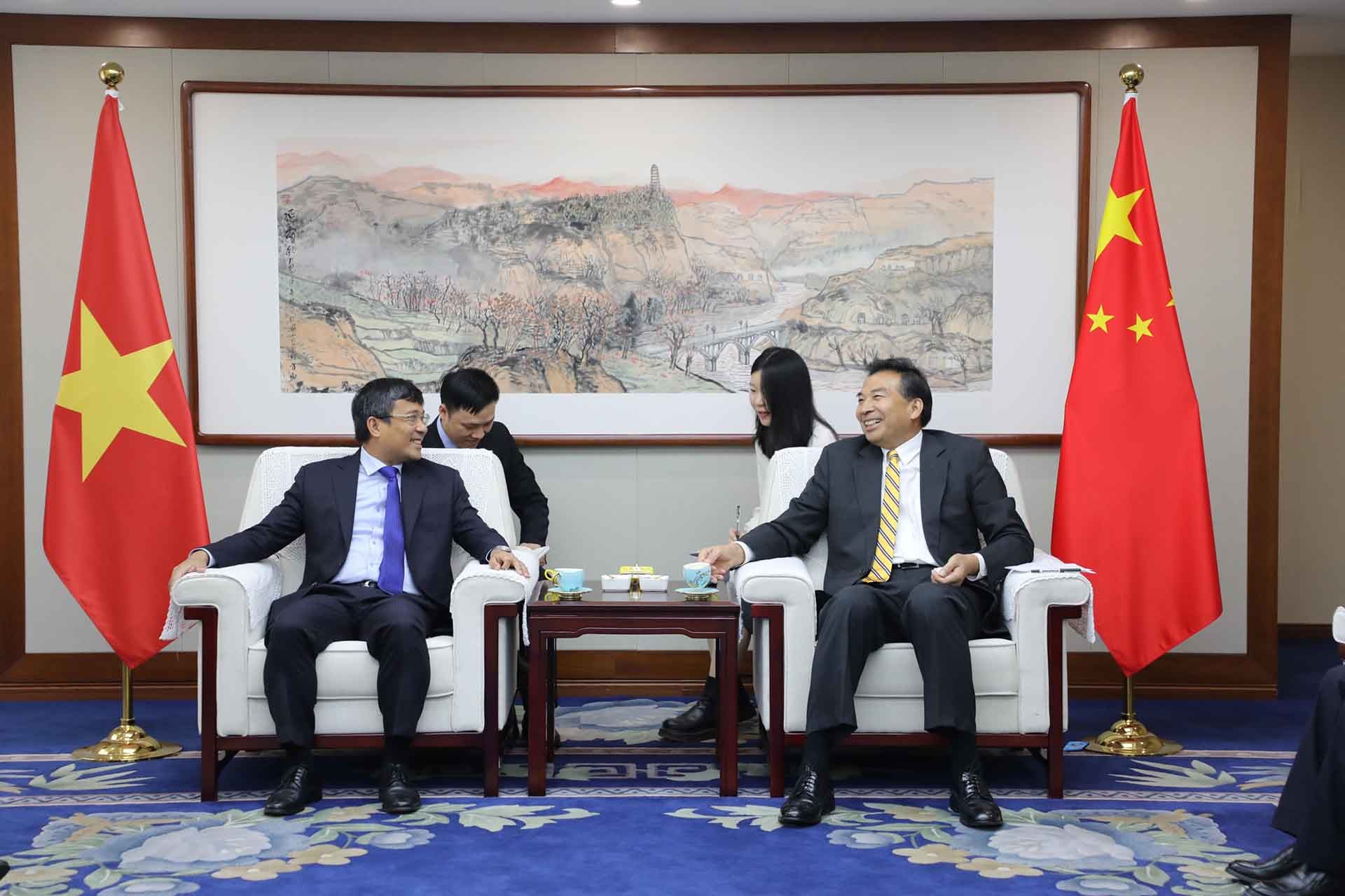 Permanent Deputy FM Nguyen Minh Vu visits China
