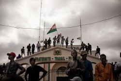 Các nước Tây Phi hoãn cuộc họp quân sự quan trọng về Niger