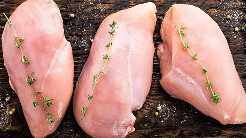 Vì sao ăn ức gà giúp giảm cân?