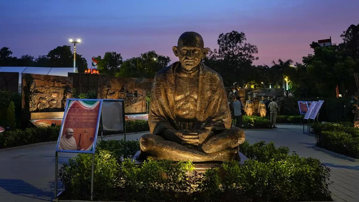 Công viên Shaheedi là nơi trưng bày tượng các anh hùng dân tộc của Ấn Độ và những nhân vật nổi tiếng đã hy sinh vì độc lập và chủ quyền của đất nước trong các thời kỳ khác nhau.