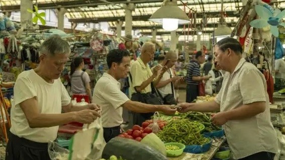 Trung Quốc, nước đầu tiên trong G20 có dấu hiệu rơi vào giảm phát