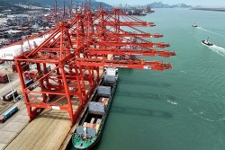 Xuất khẩu hàng hóa từ Trung Quốc sang Mỹ bất ngờ 'lội ngược dòng'