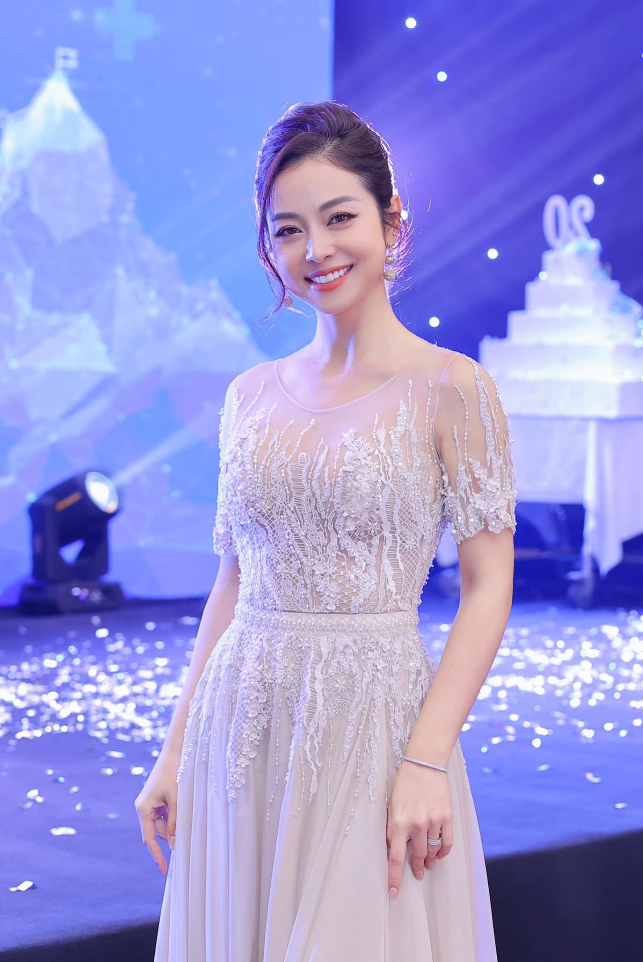 Hoa hậu Jennifer Phạm