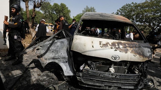 Đoàn xe chở các kĩ sư Trung Quốc lại bị tấn công khủng bố ở Pakistan