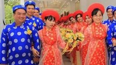 150 couples to set Vietnam mass wedding record