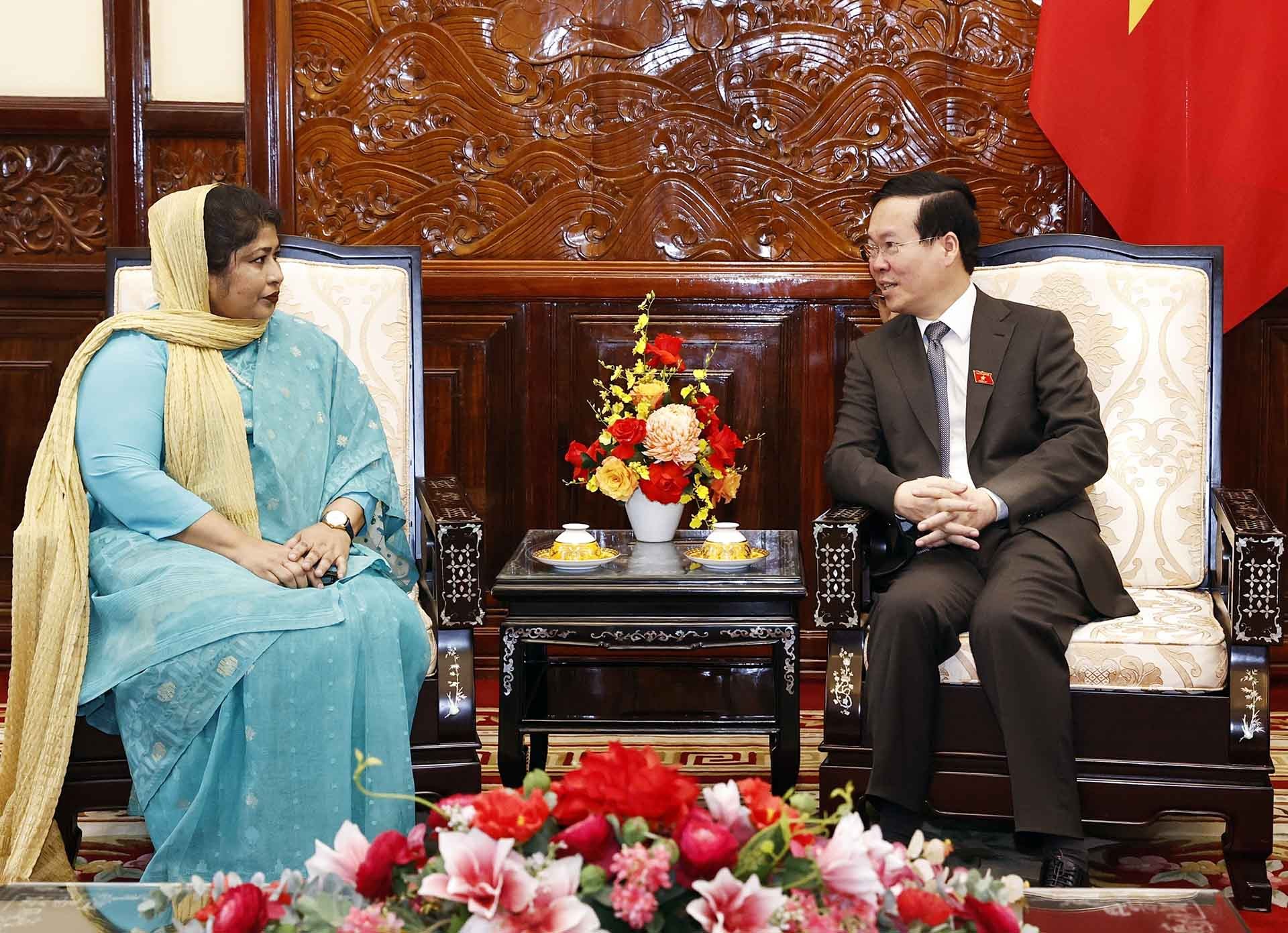 Chủ tịch nước Võ Văn Thưởng tiếp Đại sứ Bangladesh Samina Naz. (Nguồn: TTXVN)