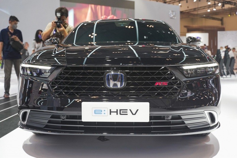 Honda Accord 2024 e:HEV là phiên bản RS.