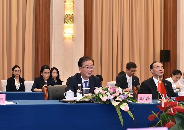 Deputy PM Tran Luu Quang receives leader of China’s Yunnan province