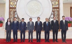 Deputy PM Tran Luu Quang receives Secretary of China’s Yunnan province