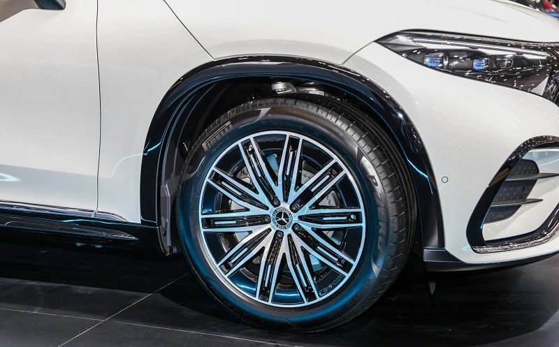Cận cảnh Mercedes-Benz EQS 450 vừa ra mắt tại Indonesia, giá bán 5,5 tỷ đồng