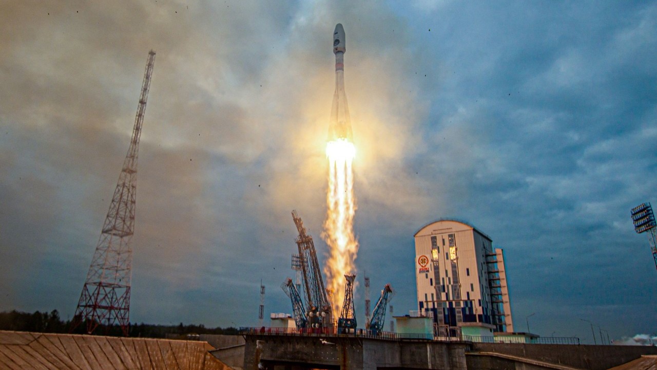 Tàu đổ bộ Luna-25 của Nga đã đi vào quỹ đạo của Mặt trăng