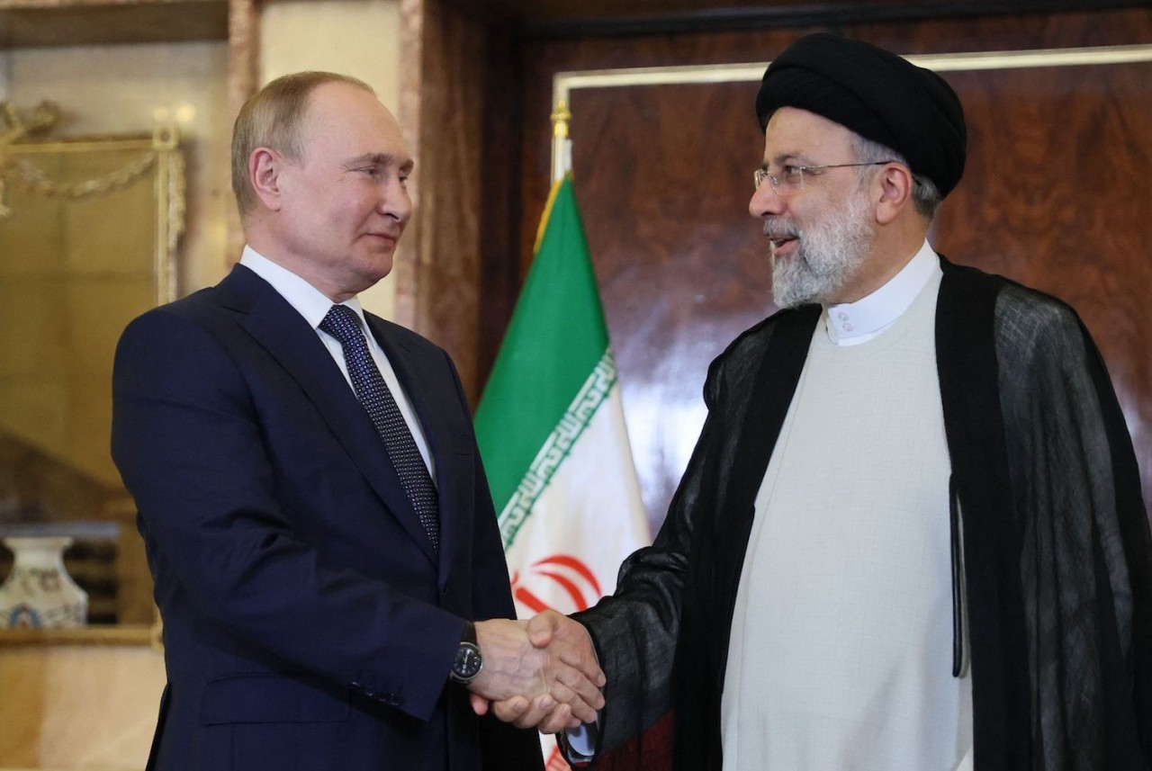 Nga-Iran bắt tay ‘phá vòng kim cô’, thách thức đòn trừng phạt của phương Tây. (Nguồn: Getty Images)