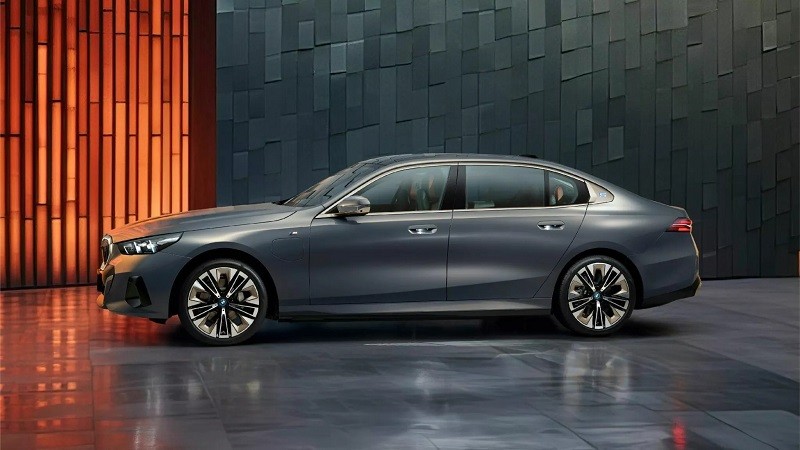 Cận cảnh BMW 5-Series 2024 dành riêng cho thị trường Trung Quốc