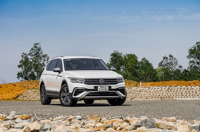 Volkswagen Tiguan Allspace đang được giảm kỷ lục lên tới 400 triệu đồng.