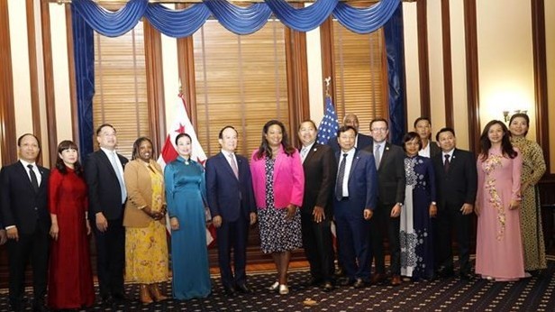 Hanoi delegation visited Washington D.C. to promote stronger partnership