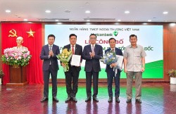 Vietcombank bổ nhiệm hai Phó Tổng Giám đốc mới và một số nhân sự lãnh đạo tại trụ sở chính, chi nhánh