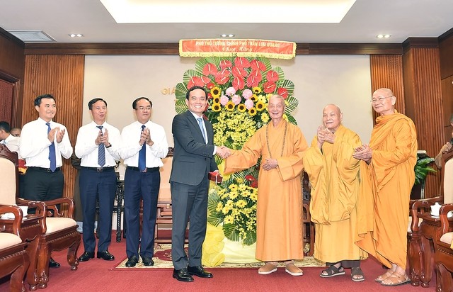 Deputy Prime Minister extends greetings to Buddhists on Vu Lan festival