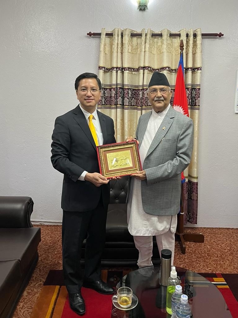Đại sứ Nguyễn Thanh Hải chào xã giao và làm việc với các vị lãnh đạo Nepal