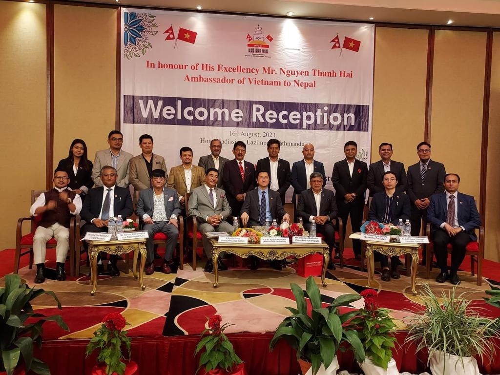 Đại sứ Nguyễn Thanh Hải gặp gỡ cộng đồng người Việt tại Nepal