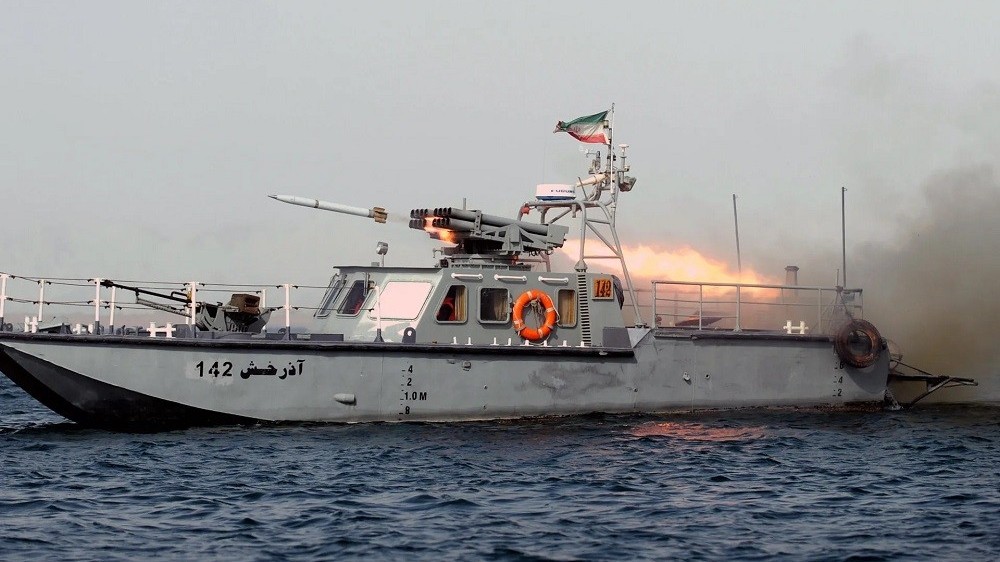 Iran cảnh báo trực thăng Mỹ ở Hormuz, đã bắt nhiều gián điệp phương Tây?
