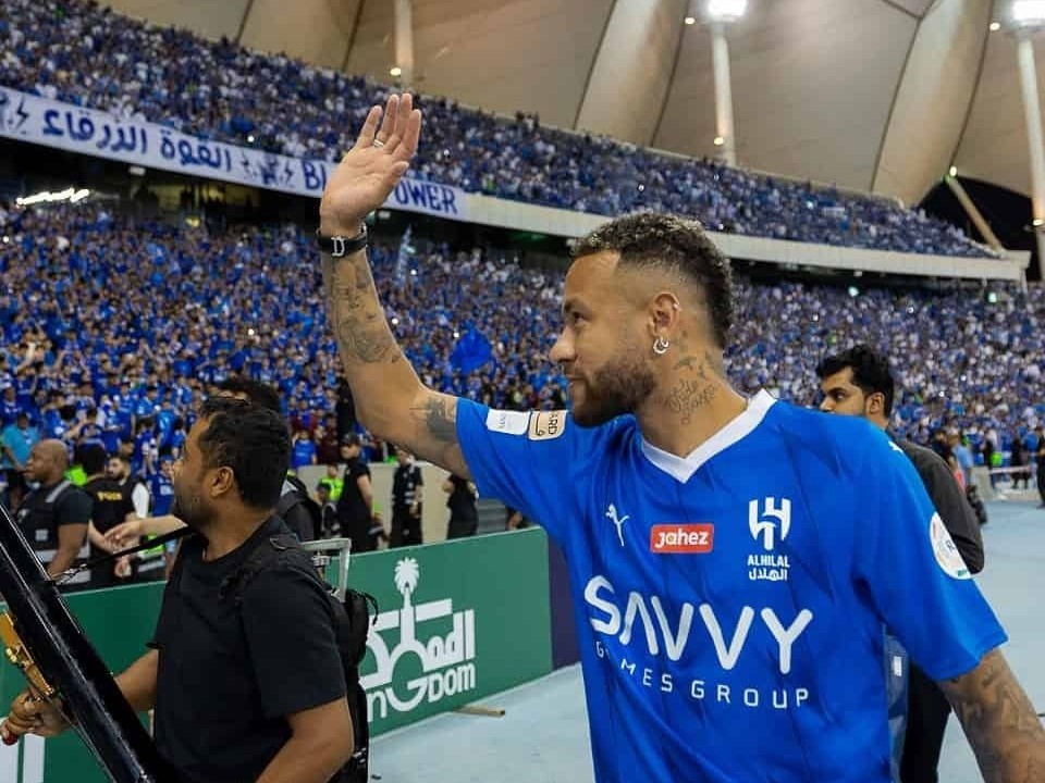 Neymar chấn thương nhẹ, chưa thể tập luyện cũng như đá trận ra mắt CLB Al Hilal