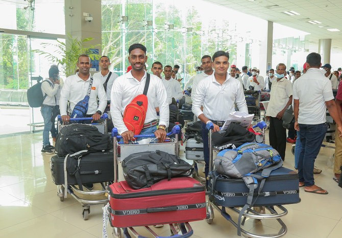 Lao động Sri Lanka chuẩn bị khởi hành từ Sân bay quốc tế Bandaranaike ở Katunayake, Sri Lanka vào ngày 5/2/2023. (Nguồn: Cục Việc làm nước ngoài Sri Lanka)