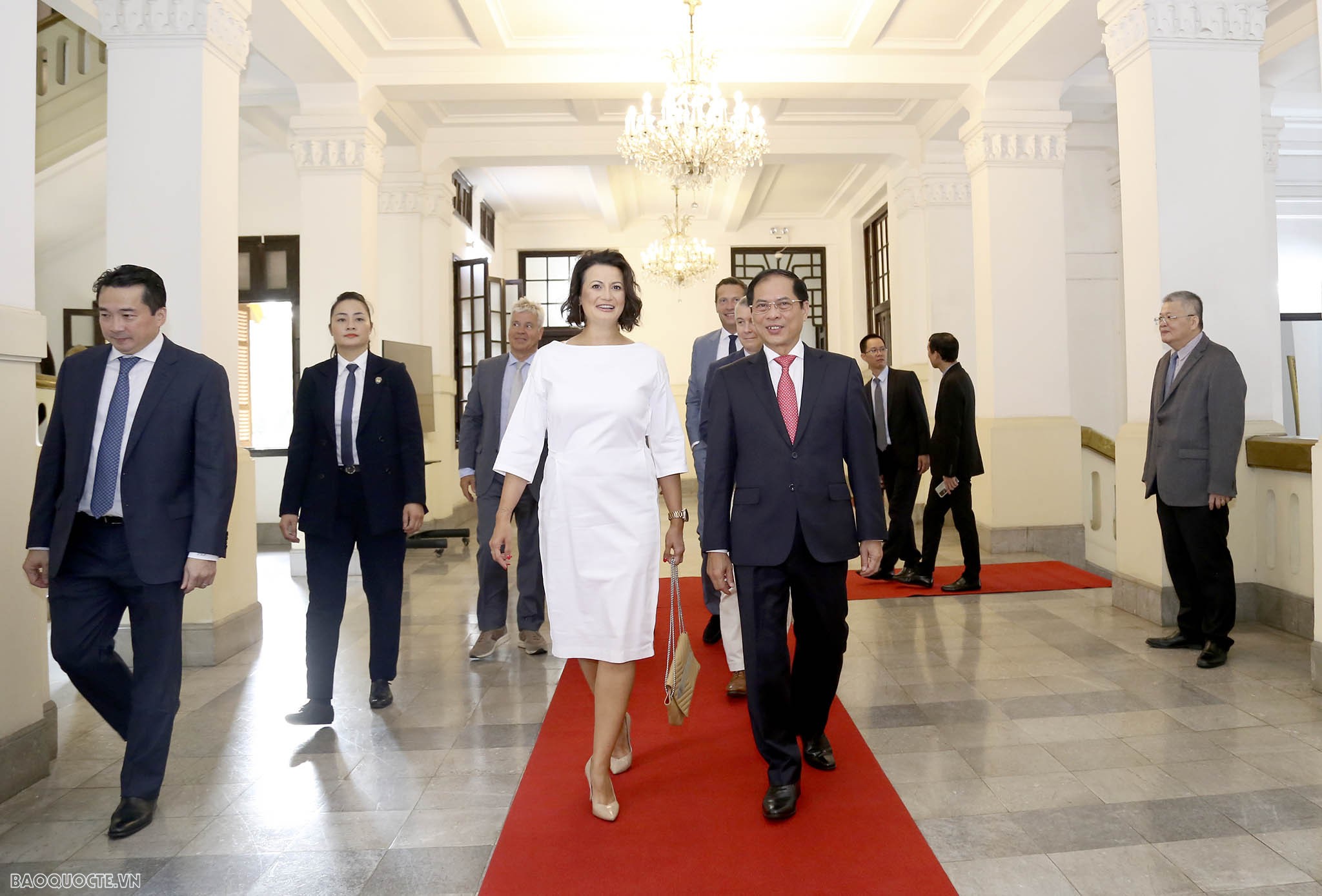 Foreign Minister Bui Thanh Son receives Belgian Senate President Stéphanie D'Hose