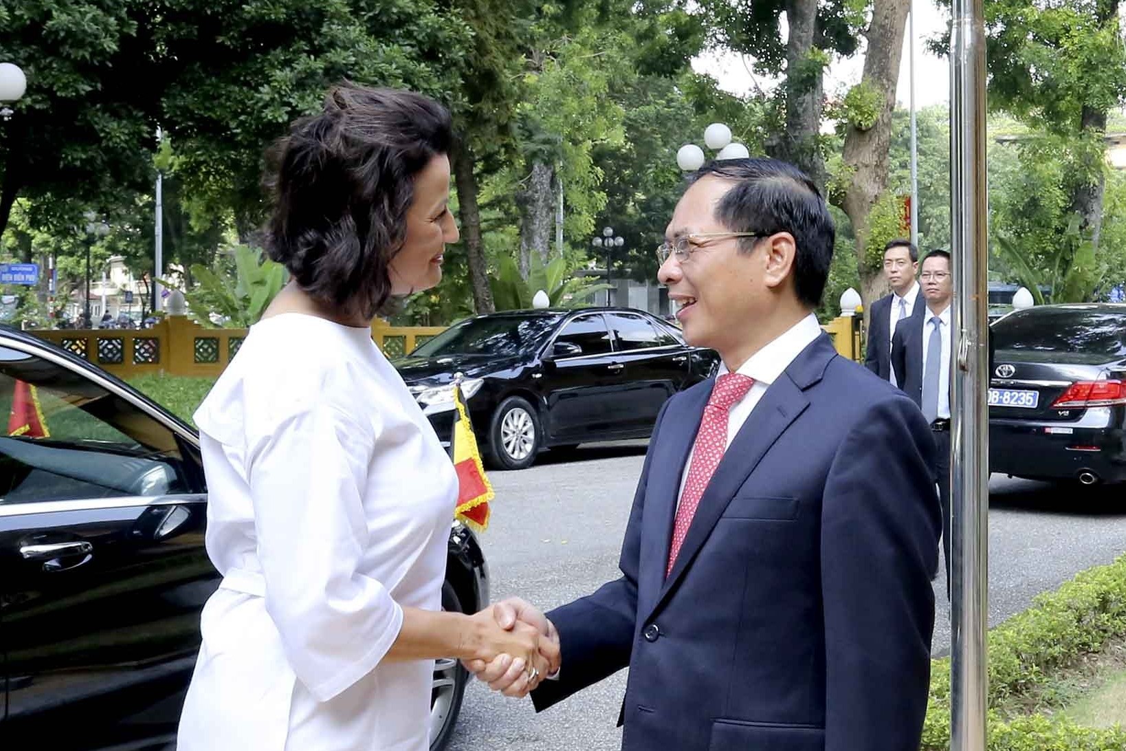 Bộ trưởng Ngoại giao Bùi Thanh Sơn tiếp Chủ tịch Thượng viện Bỉ Stephanie D’Hose