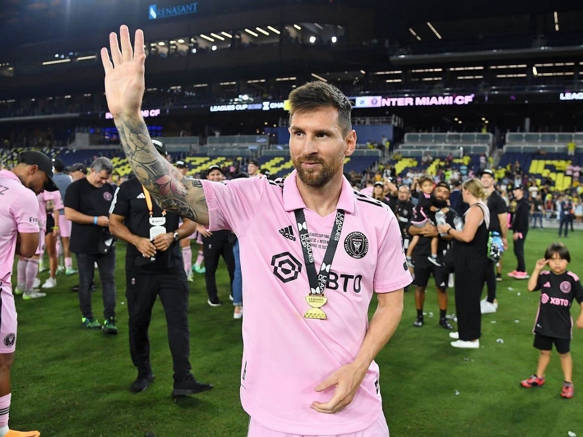 Lionel Messi giành danh hiệu đầu tiên cùng CLB Inter Miami. (Nguồn: Reuters)